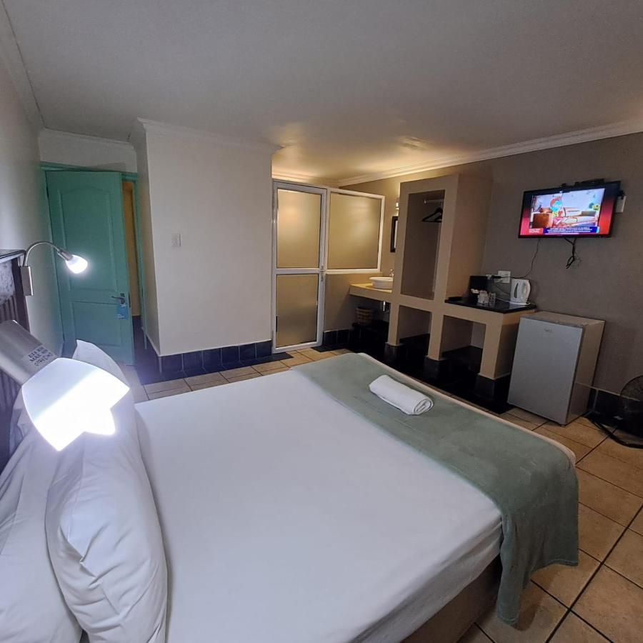 Green Door Guest House Mossel Bay Extérieur photo