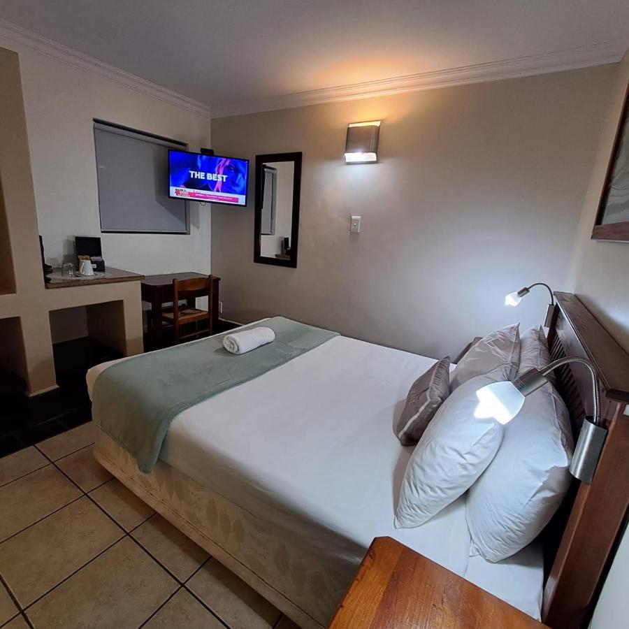 Green Door Guest House Mossel Bay Extérieur photo